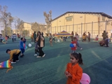  کودکان حاجی ابادی ، همزمان با هفته ملی کودک، در جشن بادبادک‌ها، دور هم جمع شدند و بادبادک‌های خود را به آسمان فرستادند.